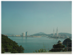 ４２号線から見えるマリーナシティ